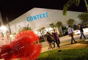 CONTEXT Art Miami Außenansicht, Foto: Art Miami LLC